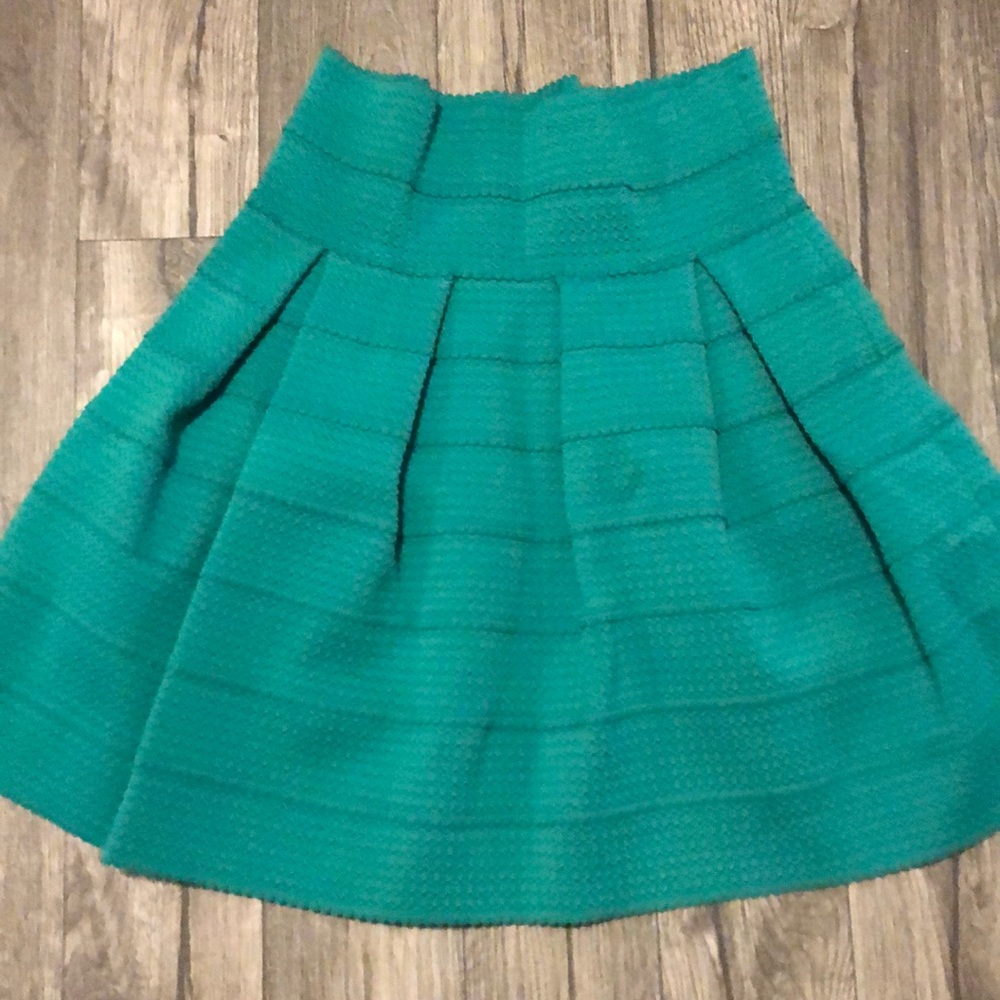 H&M green skirt